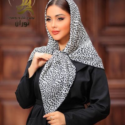 روسری کرپ نخ دست دوز اعلاء  فروش عمده پوشاک