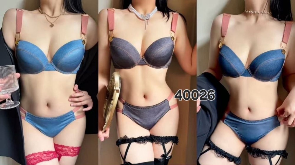 خرید عمده ️ست اسفنجی فنردار ️ کد40026 - شورت و سوتین زنانه عمده