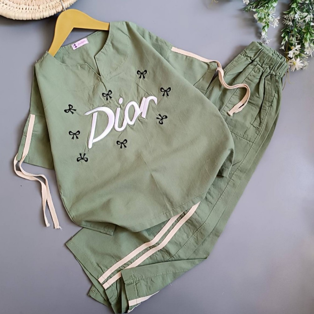 فروش عمده ست تیشرت شلوار دخترانه DIOR - ست تیشرت شلوار دخترانه عمده