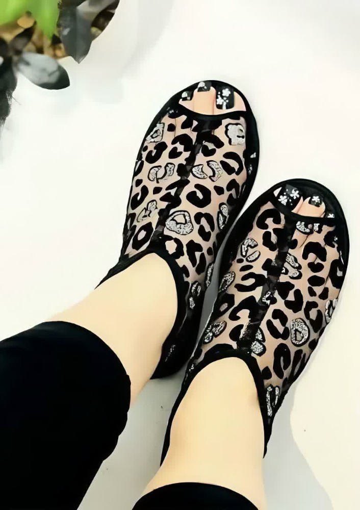 خرید عمده پاپوش کف چرم مجلسی طرح پلنگی - جوراب زنانه عمده