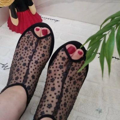 خرید عمده پاپوش کف چرم پشت زیپ طرح آدامسی زنانه - جوراب زنانه عمده
