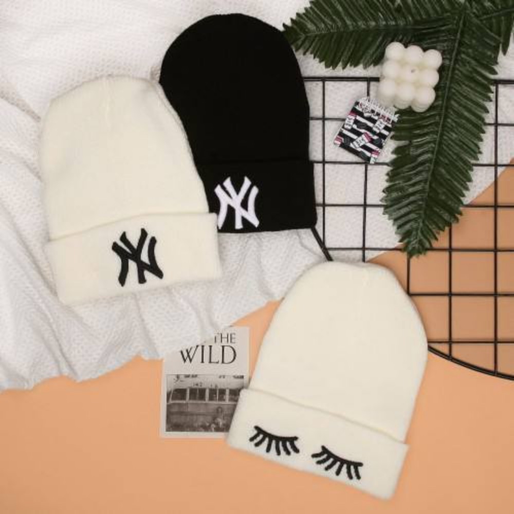 فروش عمده کلاه بافت گلدوزی NA کد 132466