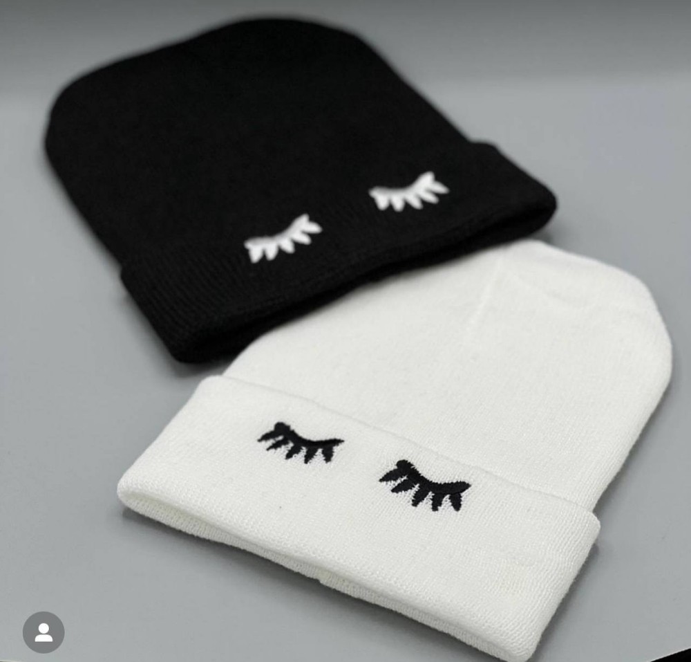 فروش عمده کلاه بافت گلدوزی چشم کد 132468