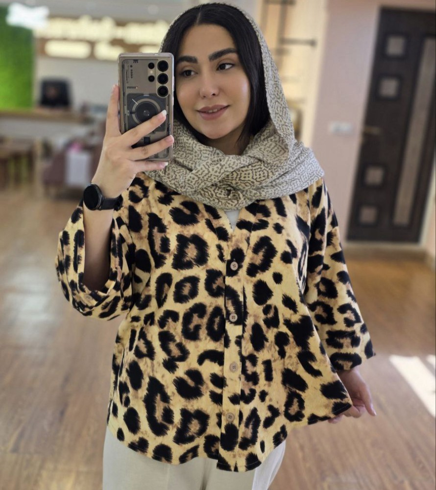 فروش عمده شومیز زنانه پلنگی کراپی مدل آوا کد 132517