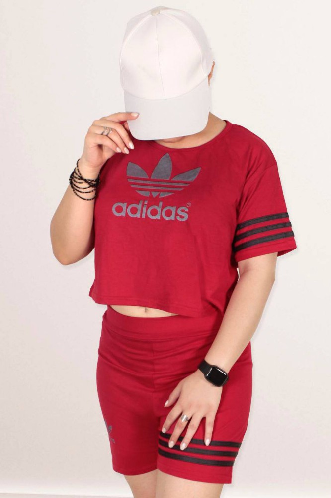 ست کراپ شورتک کد 135632 - خرید ست تاب شلوارک زنانه عمده