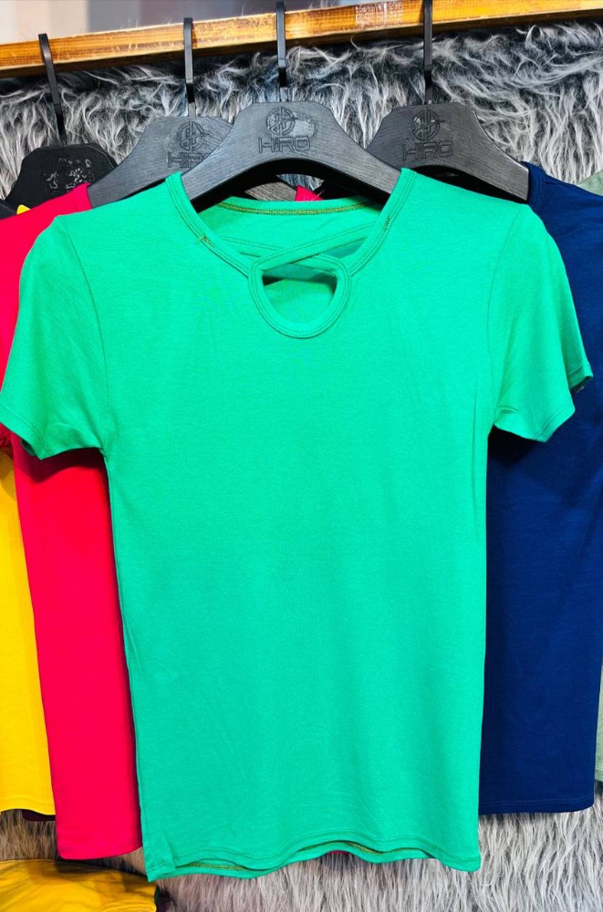 تیشرت یقه ضبدری کد 135639 - خرید تاپ و تیشرت زنانه عمده