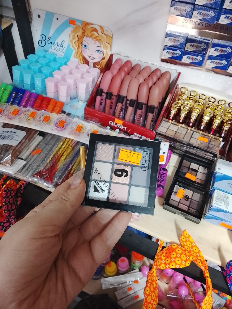 سایه چشم کد 133639 - خرید آرایشی چشم عمده