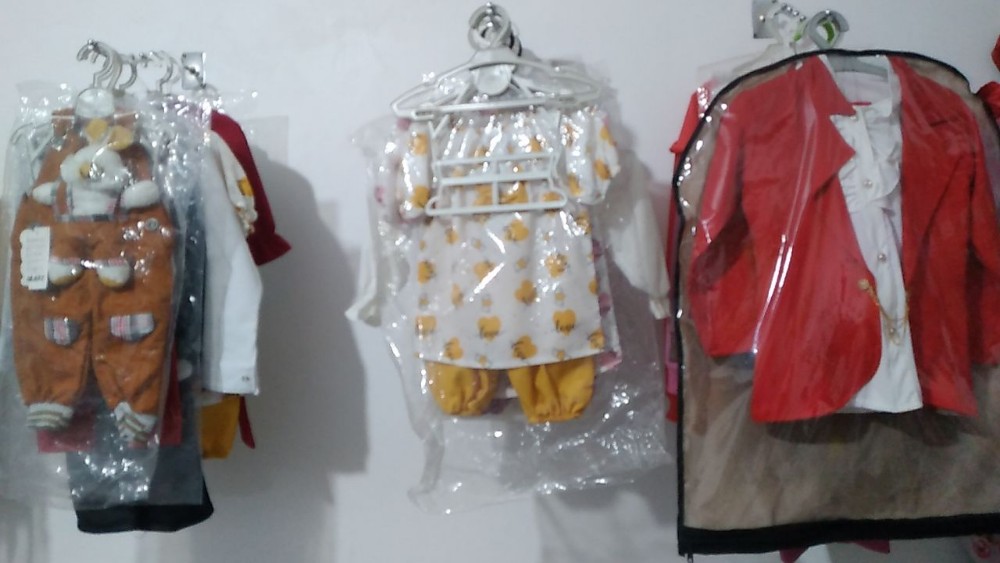 حراجی فقط به مدت ۳ روز کلی لباس تک سایز کد 135267 - خرید ست بلوز شلوار دخترانه عمده