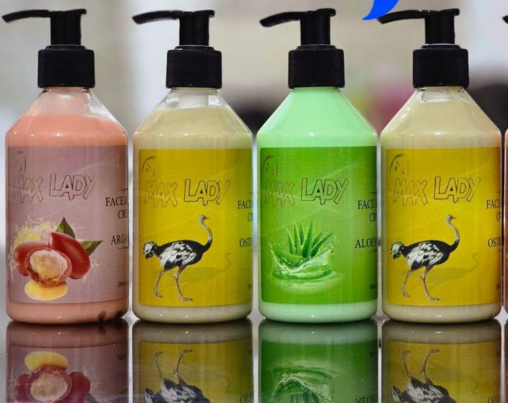 فروش عمده کرم آبرسان چند منظوره ی برند مکس لیدی کد 132688