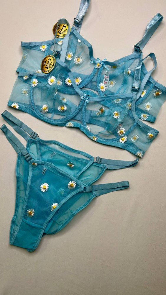 ست شورت و سوتین دانتل شیشه ای با گلدوزی بابونه کد 134939 - خرید شورت و سوتین زنانه عمده