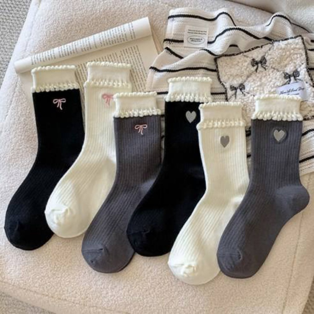 فروش عمده جوراب ساقدار زنانه لب پفکی گلدوزی خارجی کد 132801