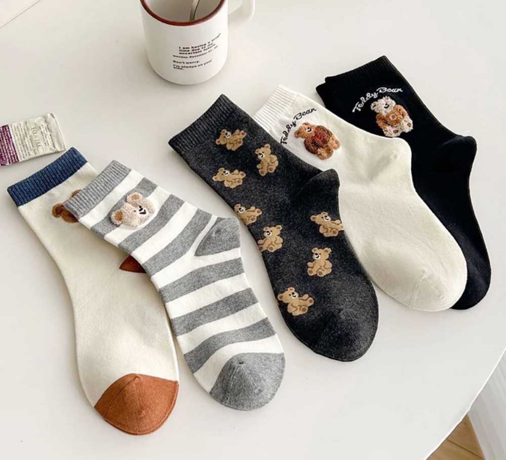 جوراب زنانه ساقدار طرح خرس خارجی کد 133471 - خرید جوراب زنانه عمده