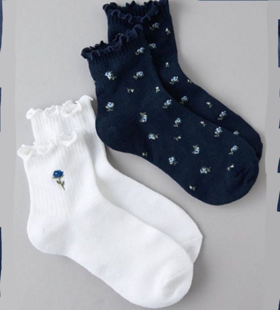 جوراب زنانه ساقدار لب فر گلدوزی خارجی کد 135094 - خرید جوراب زنانه عمده