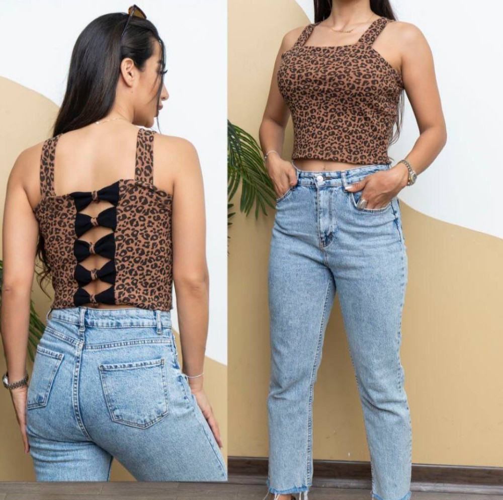 تاپ کراپ پشت پاپیون کد 136505 - خرید تاپ و تیشرت زنانه عمده