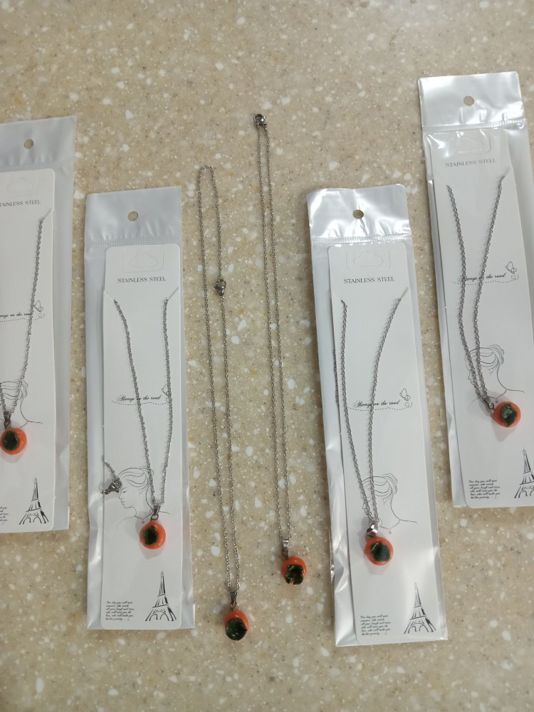 گردنبند خرمالو یلدایی کد 136299 - خرید ابزار آرایشی عمده