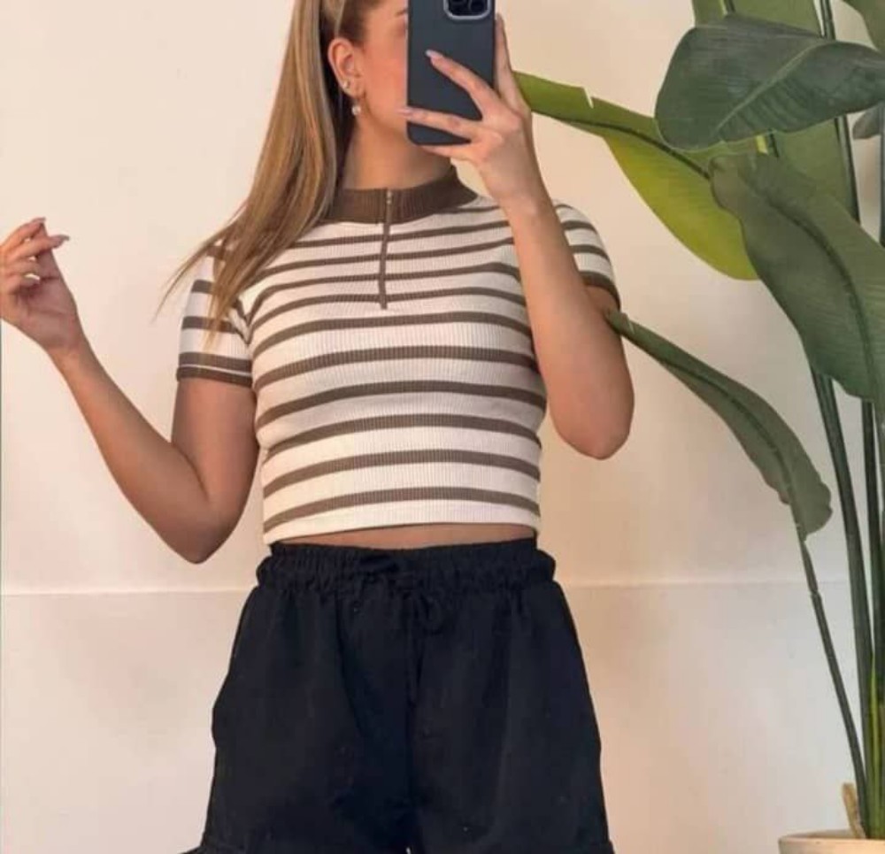 تاپ کراپ نیم زیپ راه راه کد 136068 - خرید تاپ و تیشرت زنانه عمده