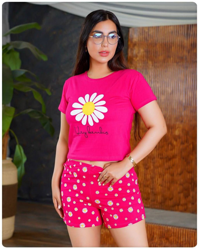 ست کراپ شورتک کد 137562 - خرید ست تاب شلوارک زنانه عمده