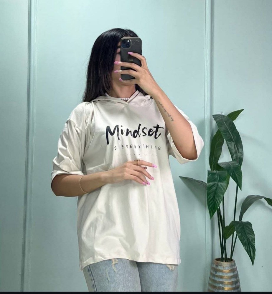 تیشرت باکسی کلاهدار کد 138495 - خرید تاپ و تیشرت زنانه عمده