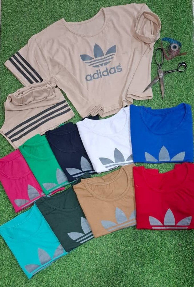 ست کراپ شورتک آدیداس کد 136513 - خرید ست تاب شلوارک زنانه عمده