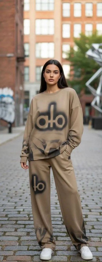 ستaloپیستولری کد 136540 - خرید ست تیشرت شلوار زنانه عمده