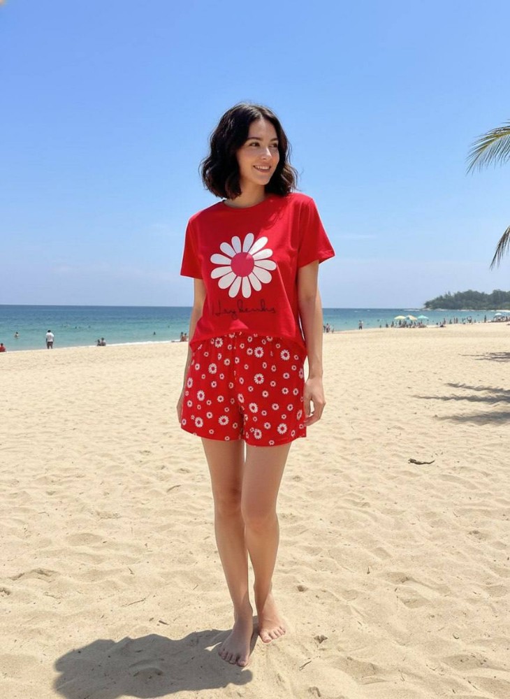 ست کراپ شورتک بابونه کد 137480 - خرید ست تاب شلوارک زنانه عمده