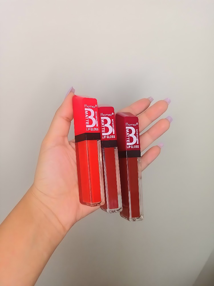 لیپ گلاس مایع برند فلورمار🌹 کد 136589 - خرید آرایشی لب عمده