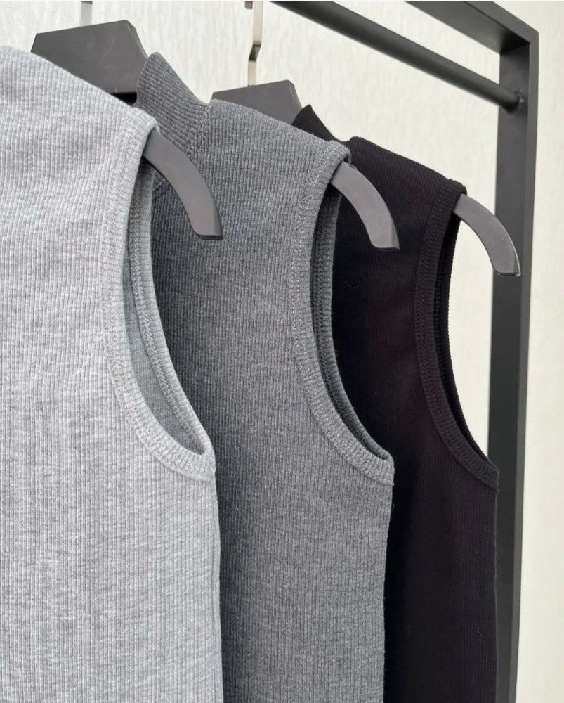 تاپ یقه اسکی ۱۰۲۰۰۲۳ کد 136479 - خرید تاپ و تیشرت زنانه عمده