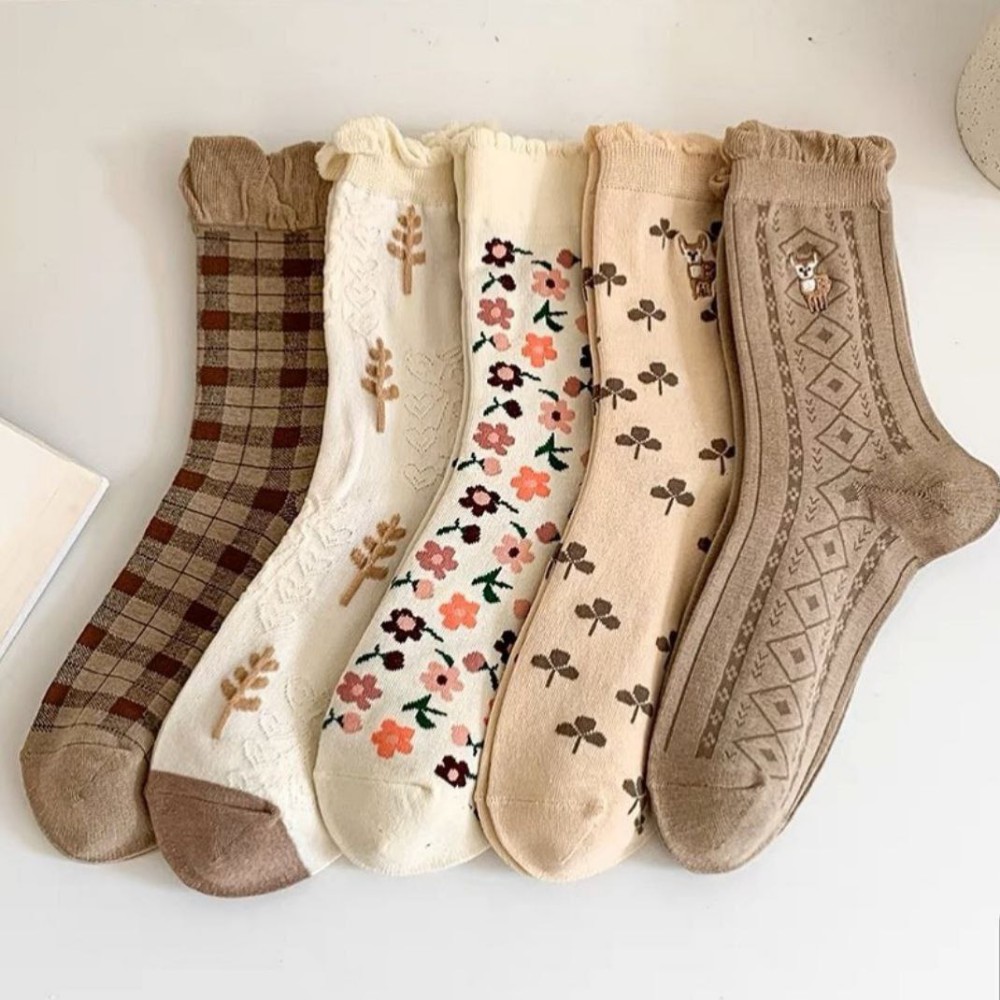 جوراب زنانه ساقدار ترکیبی گلدوزی گوزن خارجی کد 137366 - خرید جوراب زنانه عمده