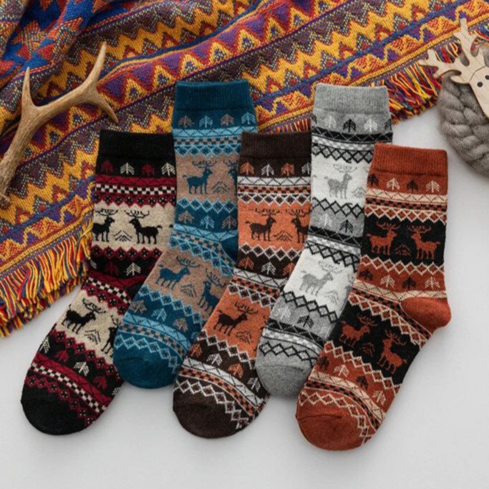 جوراب زنانه ساقدار طرح گوزن خارجی کد 137416 - خرید جوراب زنانه عمده