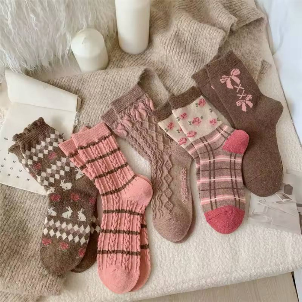 جوراب زنانه ساقدار گل صورتی خارجی کد 138788 - خرید جوراب زنانه عمده