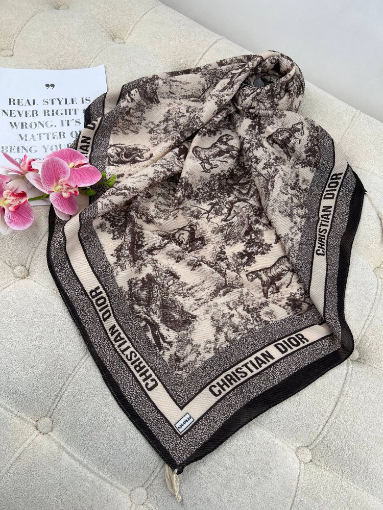 روسری پلیسه برشکا کد 139625 - خرید شال و روسری زنانه عمده