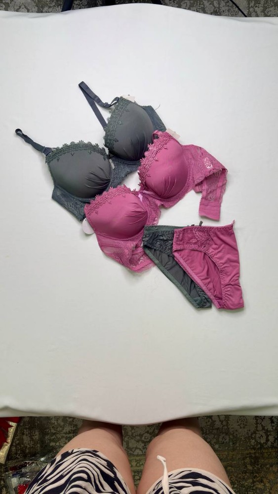 ست شورت و سوتین کاپ Dسایز از ۹۰ تا ۱۱۵ کد 139629 - خرید شورت و سوتین زنانه عمده