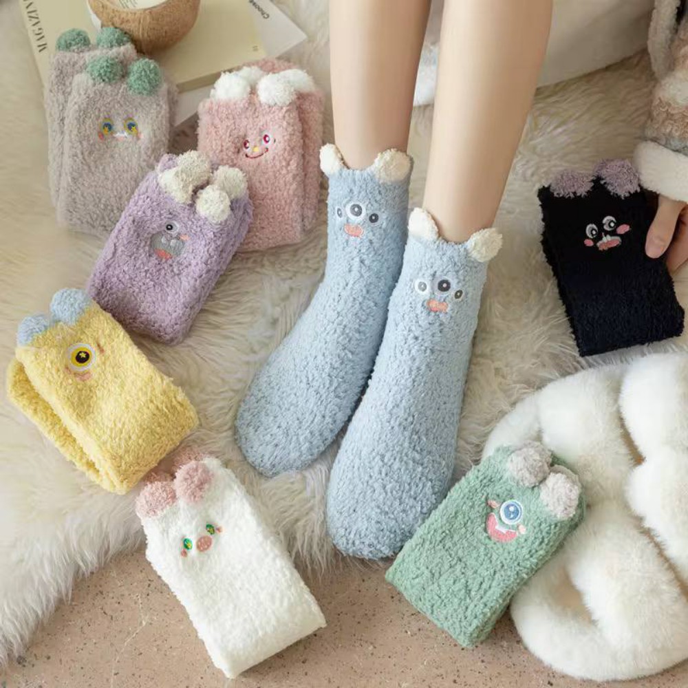 جوراب زنانه ساقدار بوکله گوشدار گلدوزی خارجی کد 139280 - خرید جوراب زنانه عمده