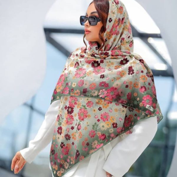 خرید عمده روسری زنانه کرپ حریرسایز ۱۲۰