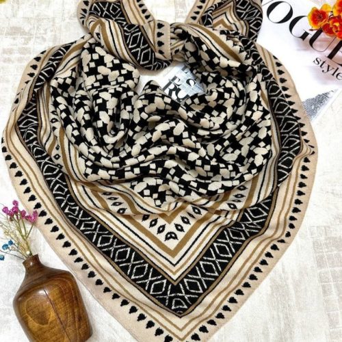 خرید عمده روسری نخی زنانه سایز ۱۰۰