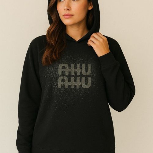 هودی باکسی کلاهدار چاپ miu پیستولری کد 133626 - خرید کاپشن و هودی زنانه عمده