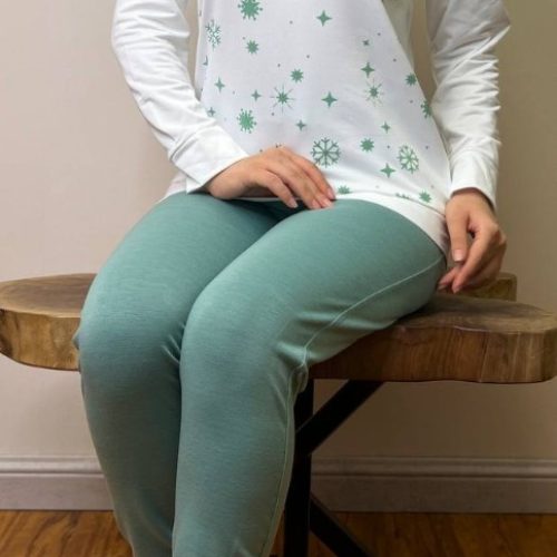 ست اسپرت چاپی،بلوزسفیدشلواررنگی کد 136529 - خرید ست تیشرت شلوار زنانه عمده