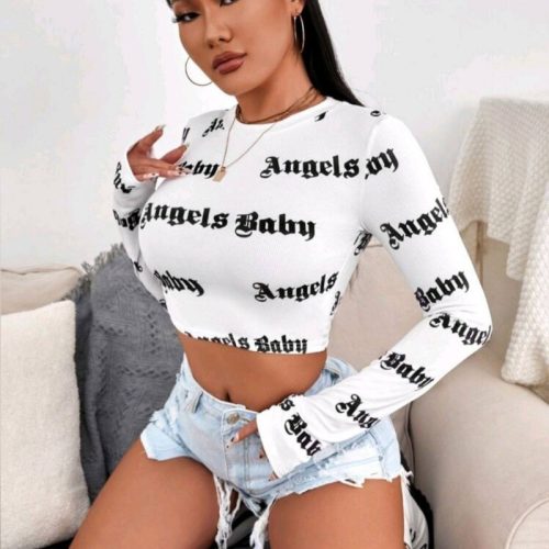 کراپ استین فینگر حروفی کد 137406 - خرید تاپ و تیشرت زنانه عمده