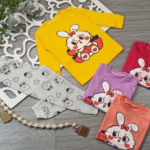 بلوز شلوار دخترانه خرگوش توت فرنگی کد 138864 - خرید ست بلوز شلوار دخترانه عمده