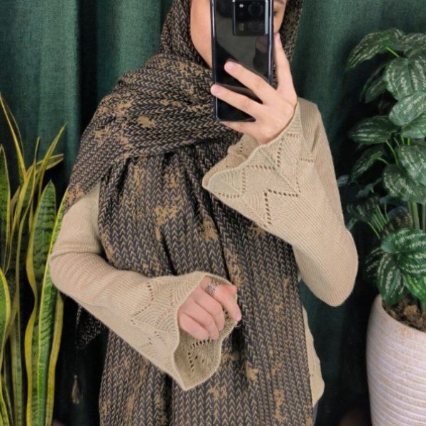 فروش عمده شال نخی سیا اسکارف مشکی کرم اعلاء - شال و روسری زنانه عمده