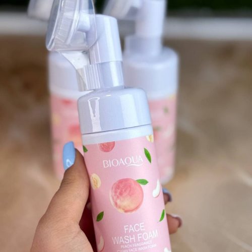 فوم شستشو براش دار برند بیواکوااصلی در رایحه های برنج و هلو کد 134353 - خرید پاک کننده صورت عمده