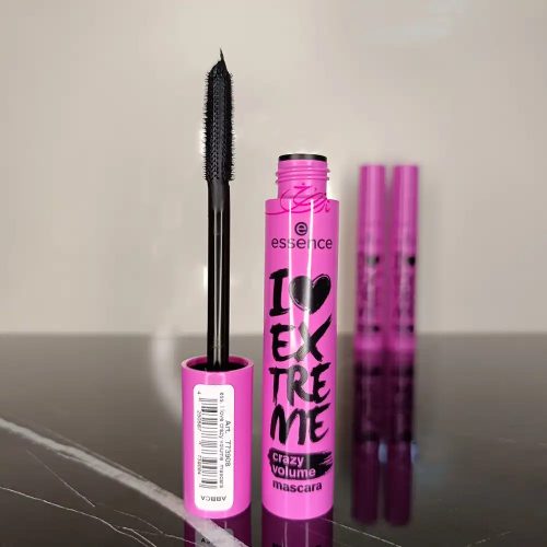 ریمل اسنس essence صورتی‌ اصلی💖🤤 کد 135369 - خرید آرایشی چشم عمده