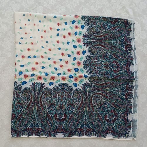 کد۳ روسری نخی قواره ۱۴۰ فروش عمده پوشاک