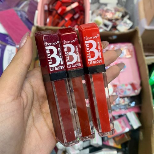 رژ لب مایع کد 136589 - خرید آرایشی لب عمده