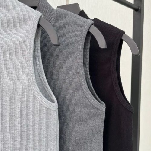 تاپ یقه اسکی ۱۰۲۰۰۲۳ کد 136479 - خرید تاپ و تیشرت زنانه عمده