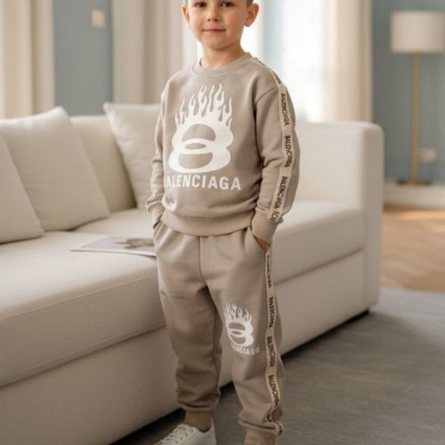 ست بلوز شلوار پسرانه بالنسیاگا کد 135199 - خرید ست بلوز شلوار پسرانه عمده