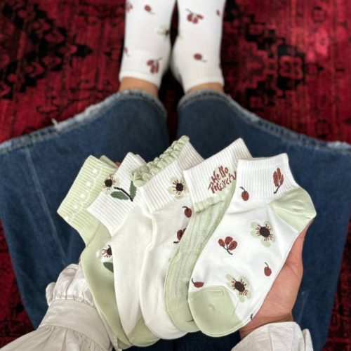 فروش عمده جوراب مچی زنانه خارجی طرح ترکیبی - جوراب زنانه عمده