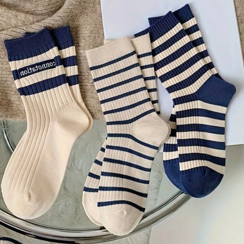 جوراب زنانه ساقدار گلدوزی کبریتی خارجی کد 134707 - خرید جوراب زنانه عمده