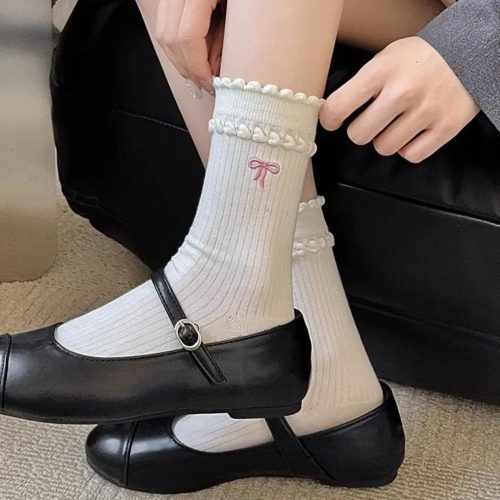 جوراب زنانه ساقدار گلدوزی کبریتی لب دالبری خارجی کد 135098 - خرید جوراب زنانه عمده