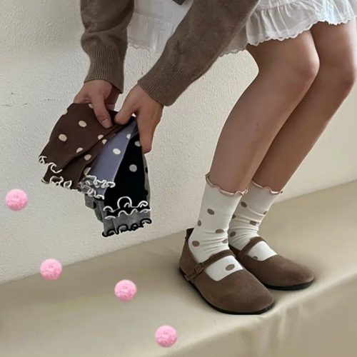 جوراب زنانه ساقدار لب فر خال خالی خارجی کد 137413 - خرید جوراب زنانه عمده